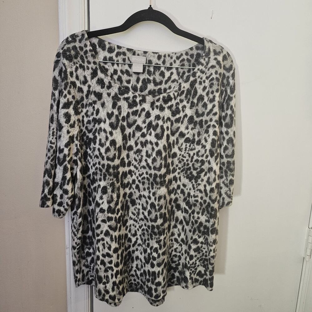 Chicos Knit Short Sleeve Top Animal Print Sz L Sweater Stretch Mob Wife Cozy